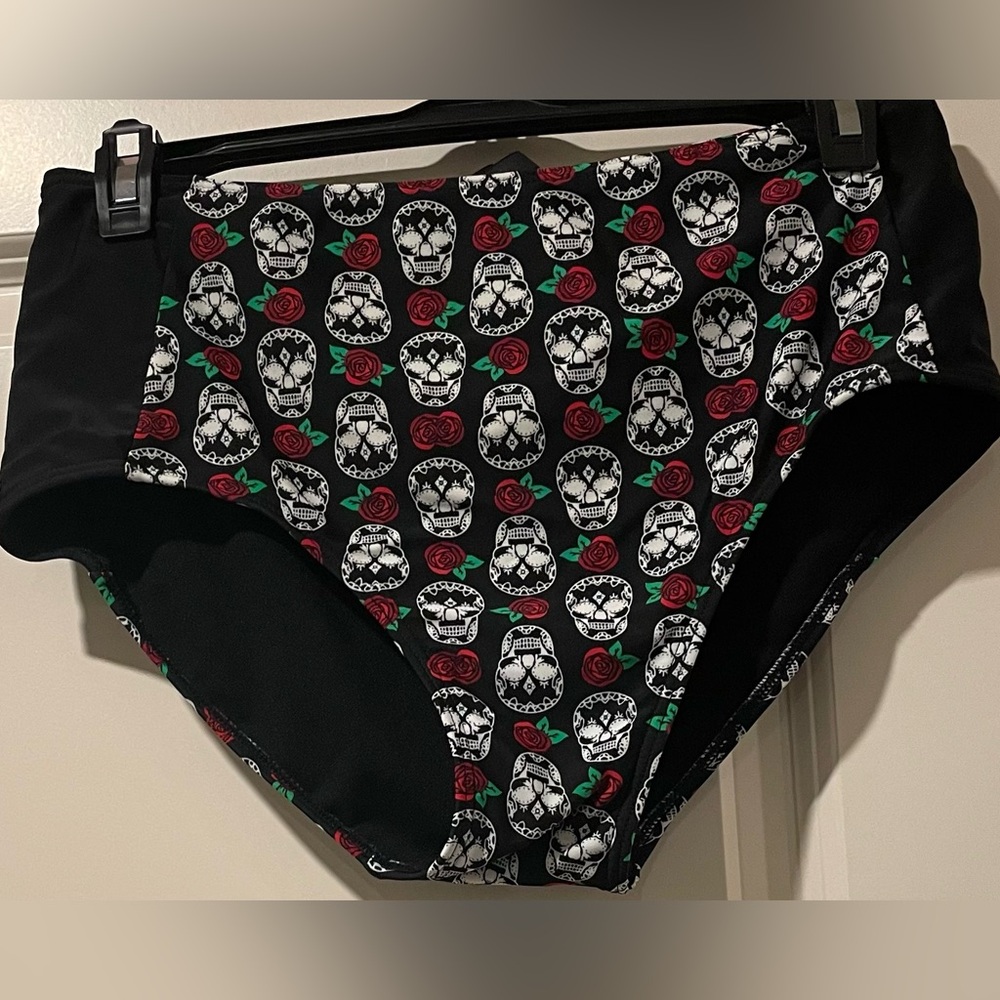 Hot Topic Skull & Rose Bikini Bottoms